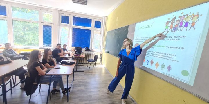 Бонтон са особама са инвалидитетом